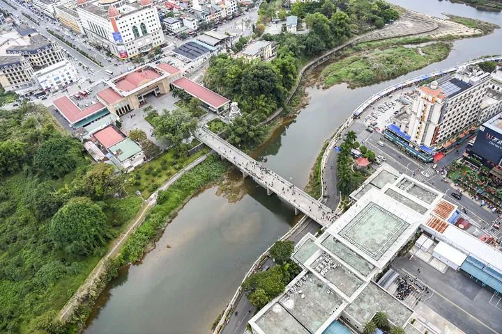 夜访乡镇能看到什么？新华每日电讯记者告诉你(图2)