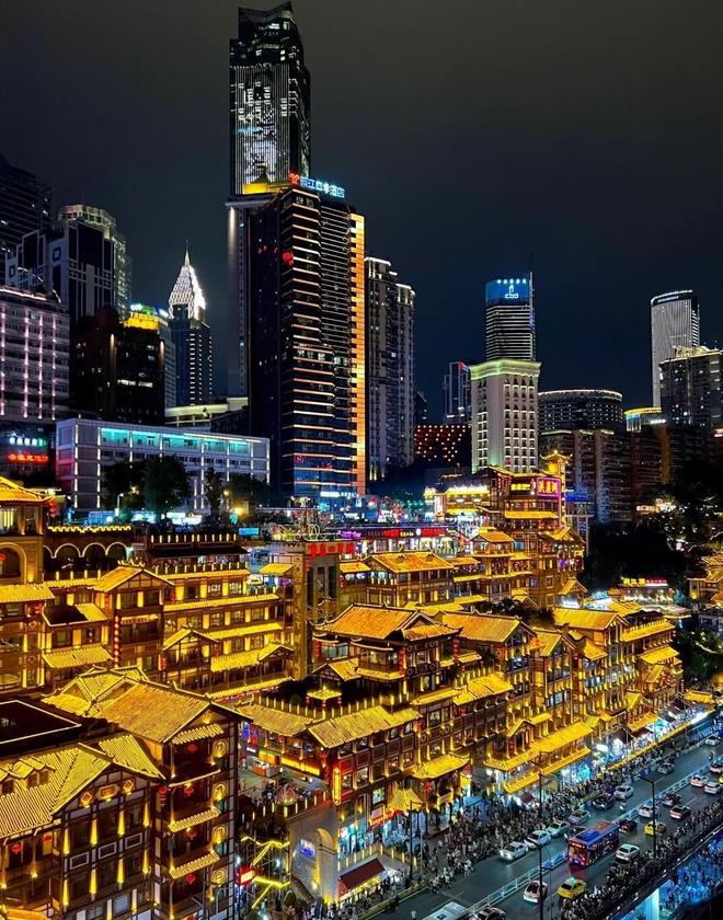 带家人去重庆跟本地团旅游4天3晚重庆本地团跟团游家庭游必玩(图1)