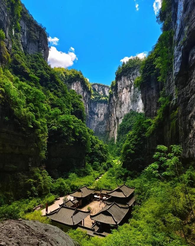 带家人去重庆跟本地团旅游4天3晚重庆本地团跟团游家庭游必玩(图2)