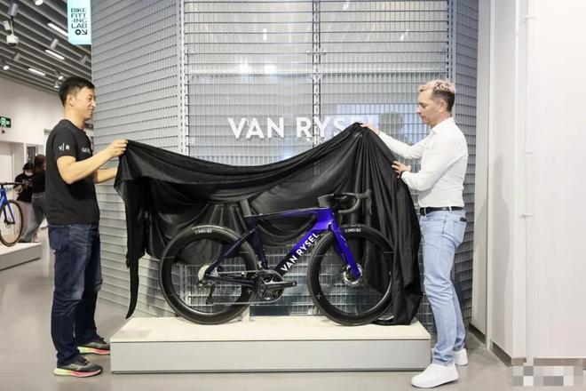 讨好中产的迪卡侬反被穷鬼抛弃(图12)