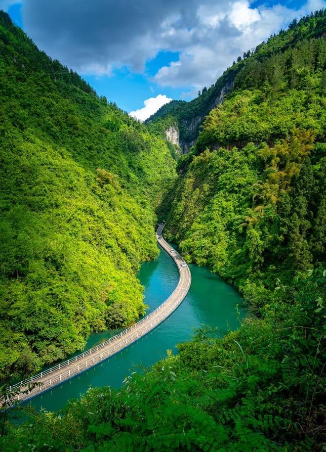 带家人去恩施旅游攻略恩施旅游五天四晚需要多少钱？少花冤枉钱(图1)