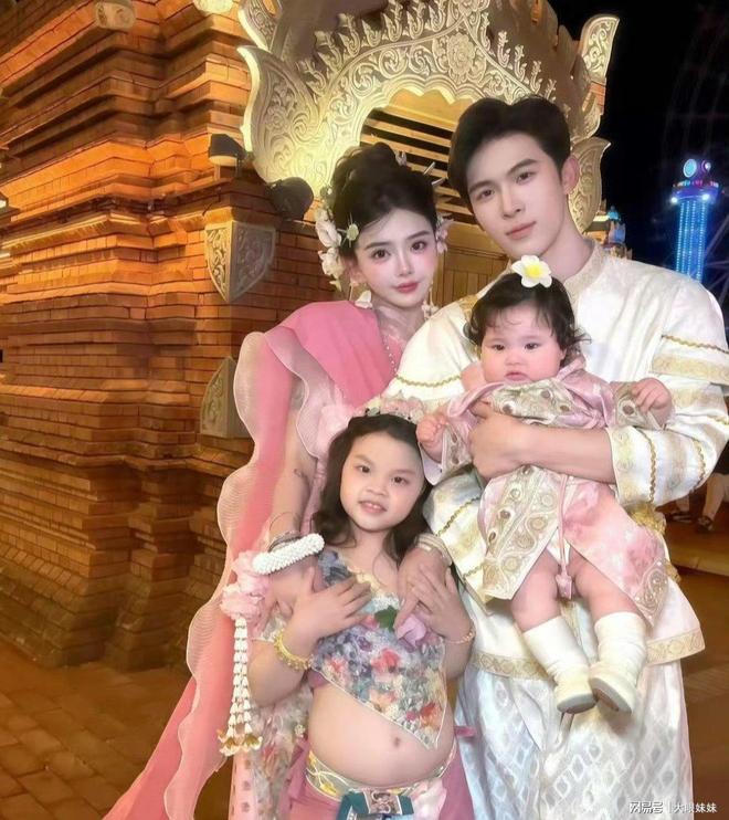 被韩安冉称骗婚后宋浩然现身内蒙古开心与女网友合影很帅气(图5)