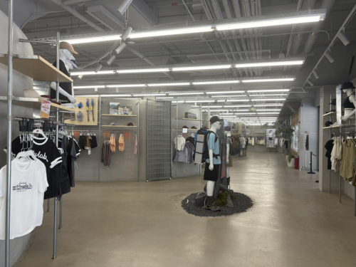 浙江休闲服三巨头半年赚不到5亿(图2)