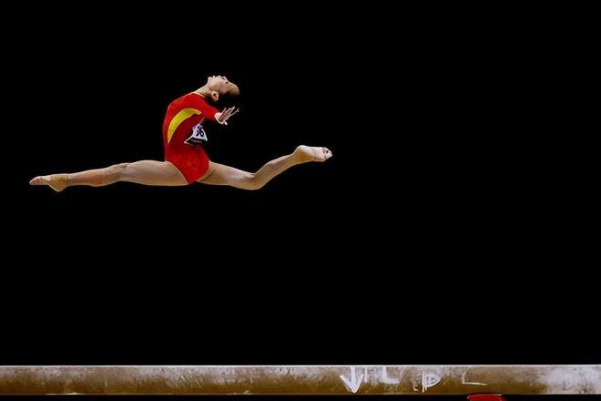 最矮奥运冠军：身高1米37无人追退役后二次发育如今遇到真爱(图5)