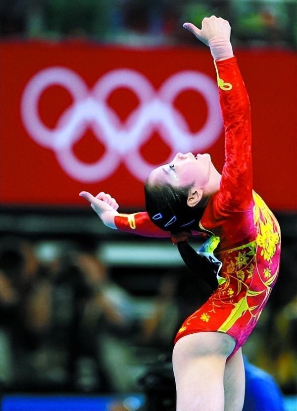 最矮奥运冠军：身高1米37无人追退役后二次发育如今遇到真爱(图10)