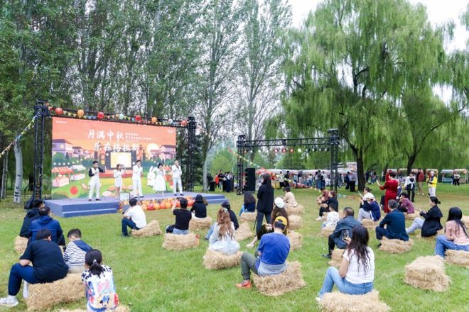 格拉斯墅区第三届音乐节：奏响高品质生活新乐章(图1)