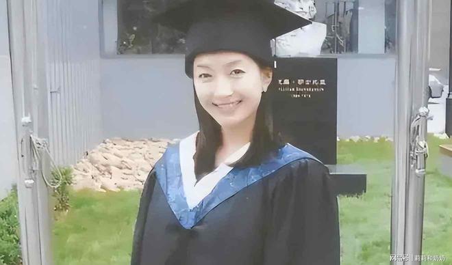 16岁出道39岁海外生子江疏影齐刘海造型背后藏了十年秘密(图3)