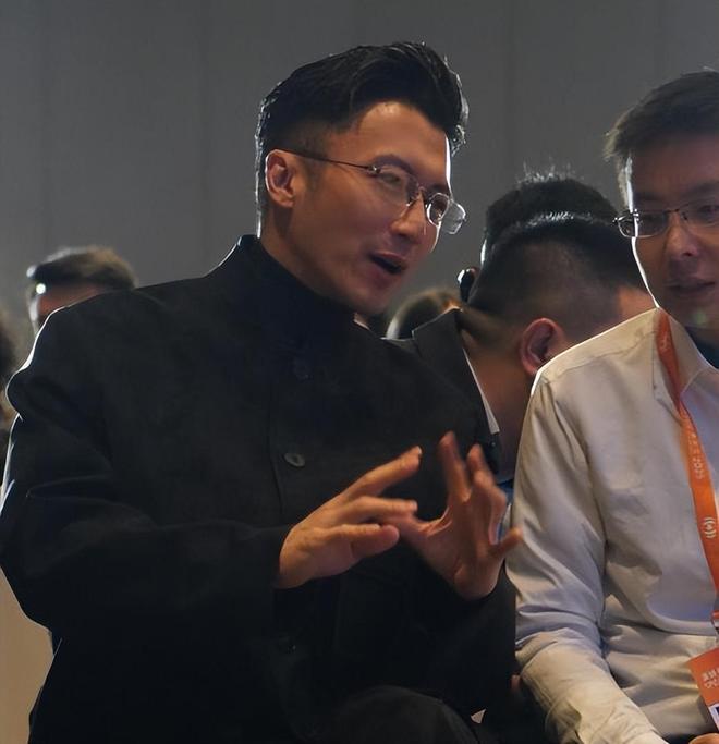 李湘为女铺路太过带16岁王诗龄硬往何超琼霍启刚等大佬圈层挤(图6)