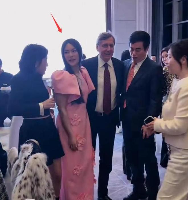 李湘为女铺路太过带16岁王诗龄硬往何超琼霍启刚等大佬圈层挤(图8)