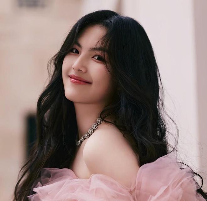 李湘为女铺路太过带16岁王诗龄硬往何超琼霍启刚等大佬圈层挤(图17)