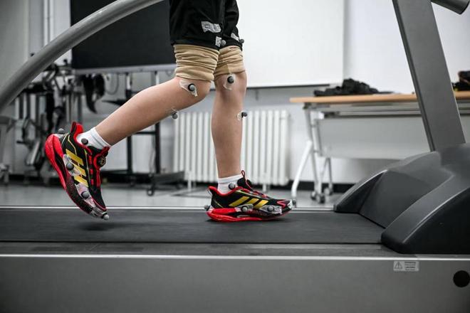 阿迪达斯联合国家体育总局体科所共建儿童运动装备科学研发体系(图3)